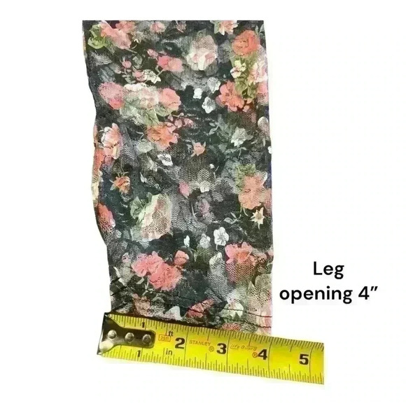 Sheer floral lacy leggings bundle - Picture 6 of 11